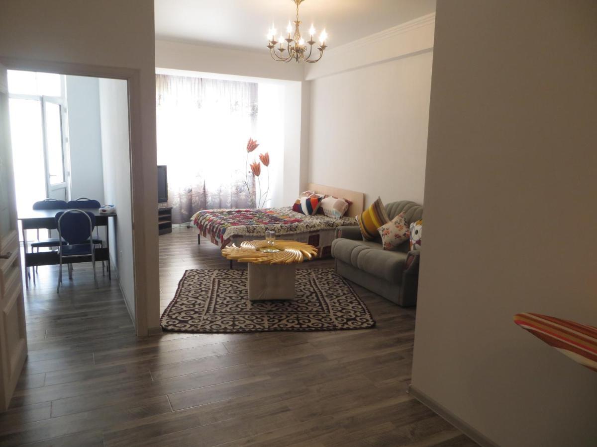 Studio Boutique Apartment Bischkek Exterior foto